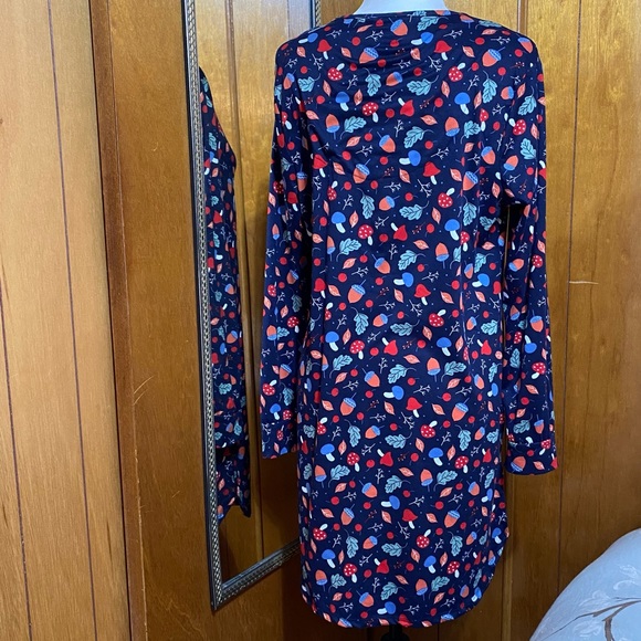 NWOT nightgown with mushrooms and acorns - Picture 4 of 4